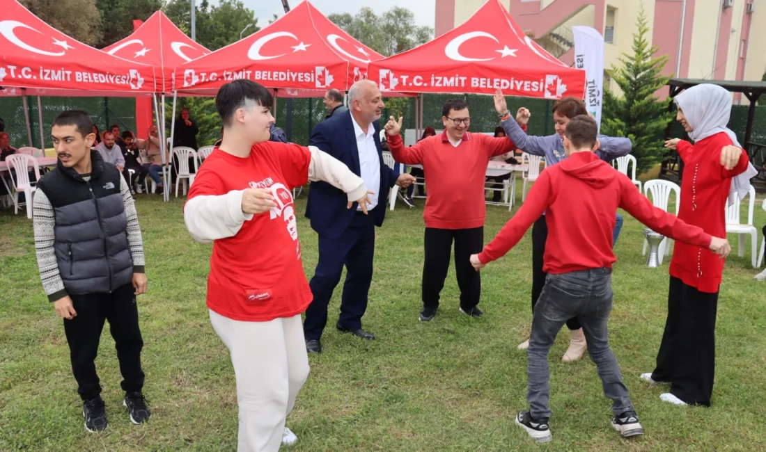 İzmit’te otizmli bireyler sonbahar şenliğinde buluştu Kocaeli İzmit Belediyesi Otizm